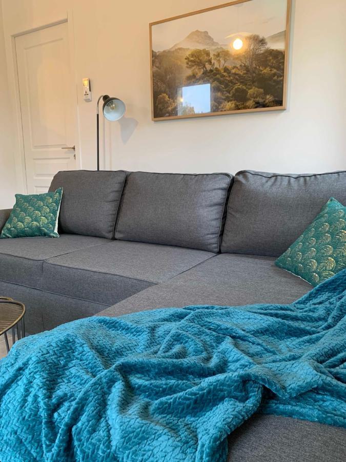 Holiday home Le Cabanon De Livia Avec Piscine Privee Cucuron
